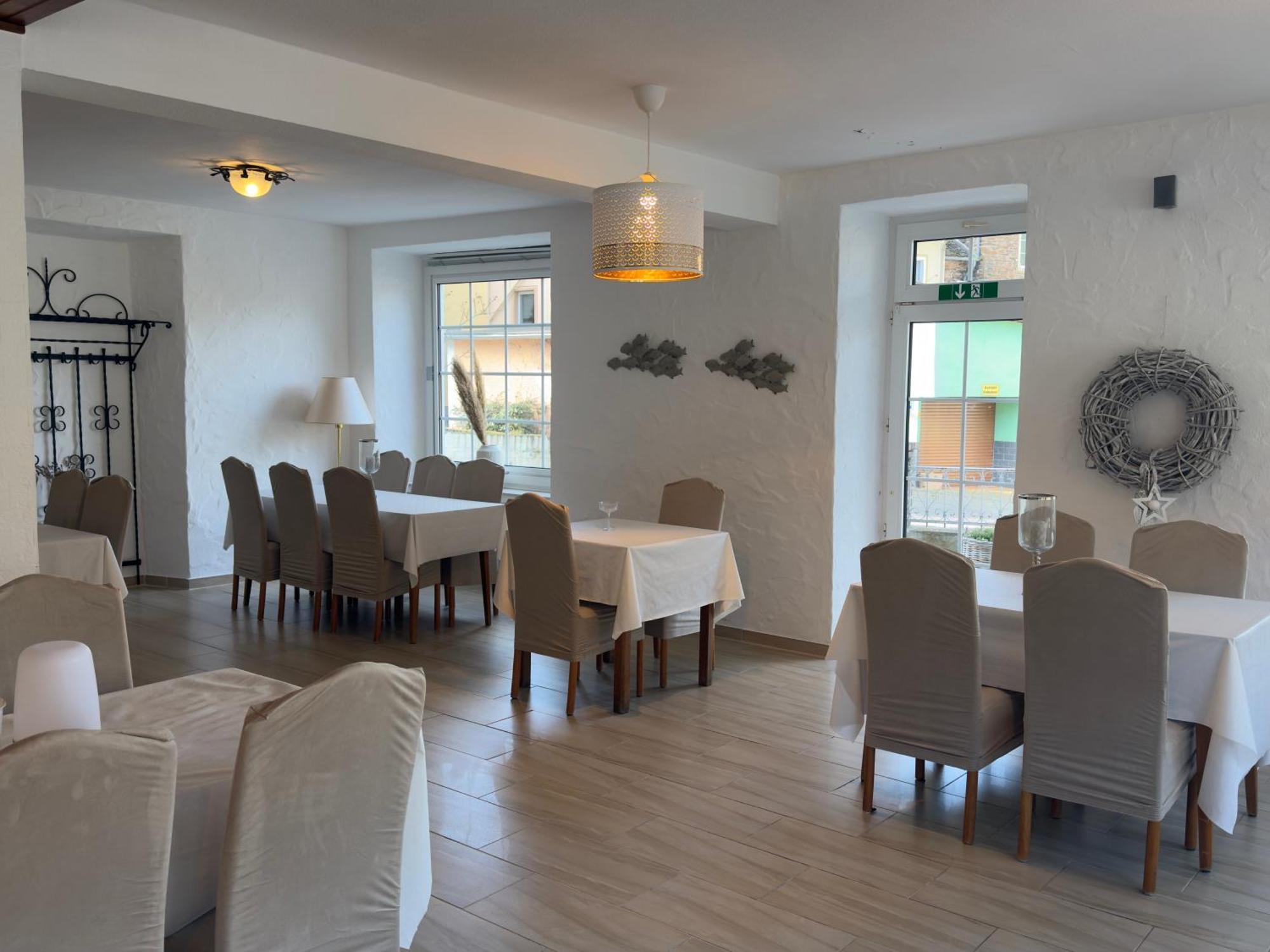 Hotel "Zur Schoenen Aussicht" โคเคห์ม ภายนอก รูปภาพ