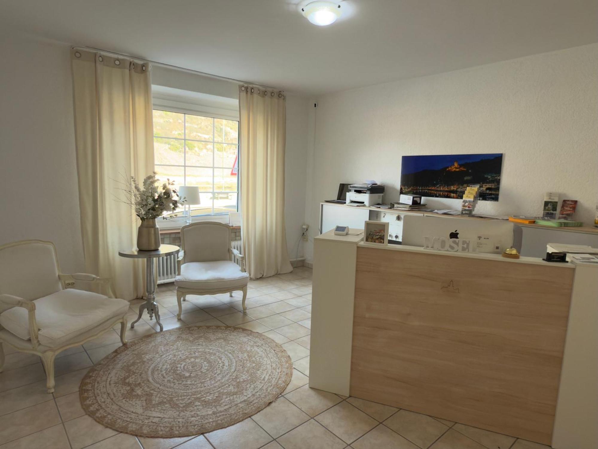 Hotel "Zur Schoenen Aussicht" โคเคห์ม ภายนอก รูปภาพ