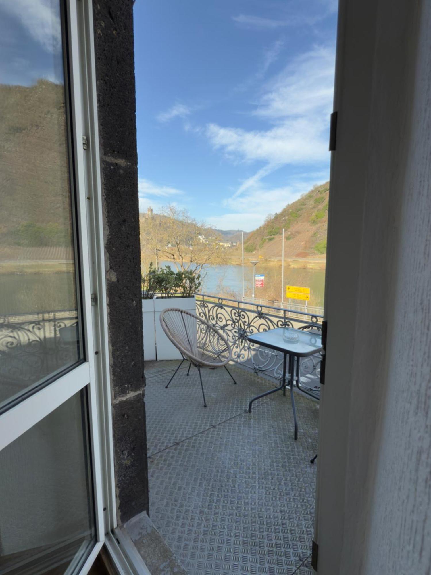 Hotel "Zur Schoenen Aussicht" โคเคห์ม ภายนอก รูปภาพ