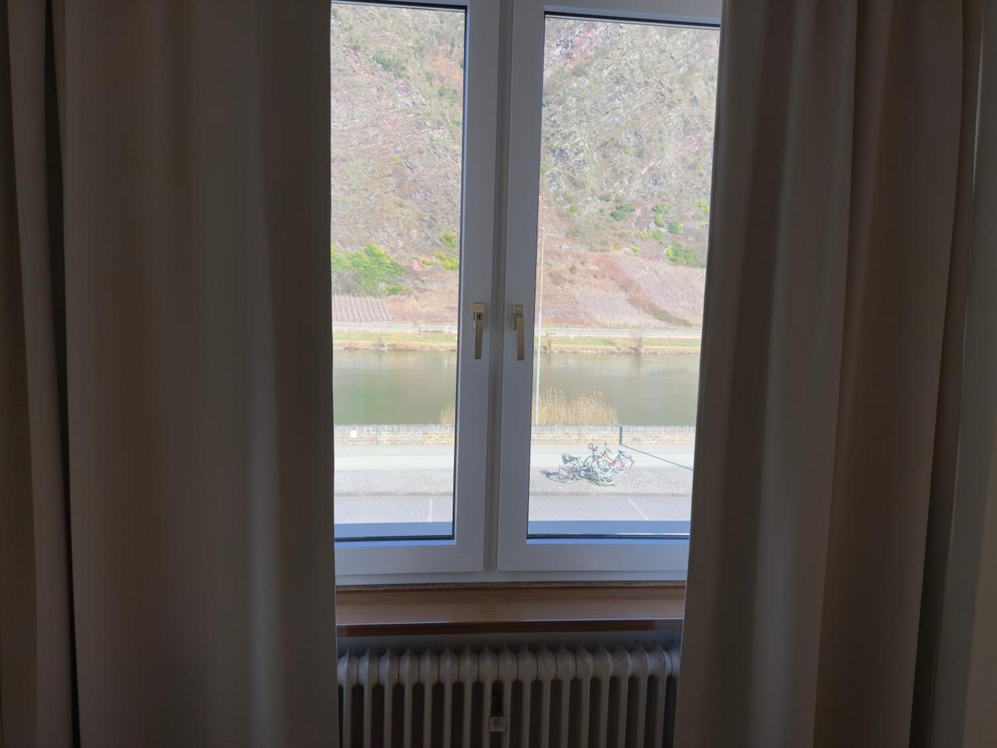 Hotel "Zur Schoenen Aussicht" โคเคห์ม ภายนอก รูปภาพ