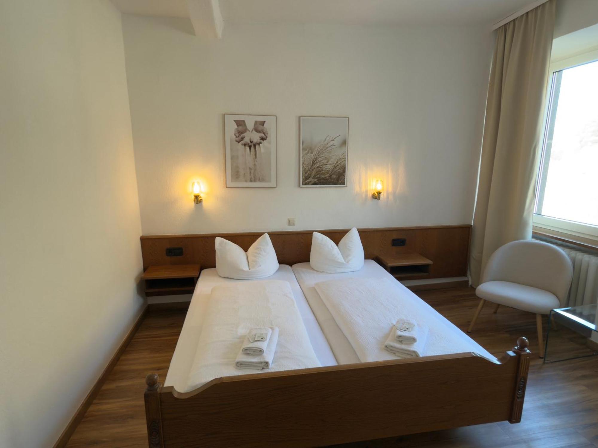 Hotel "Zur Schoenen Aussicht" โคเคห์ม ภายนอก รูปภาพ