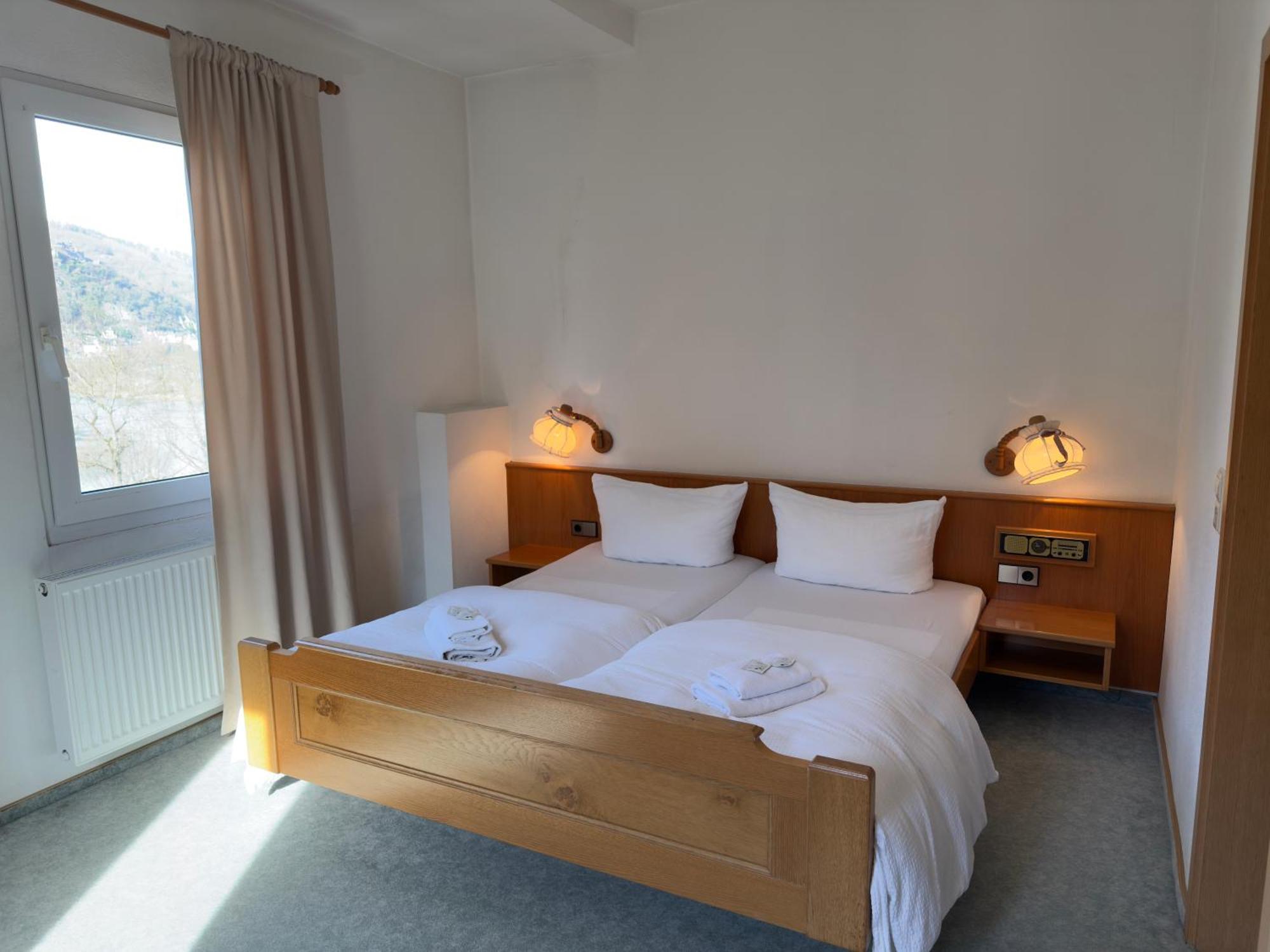 Hotel "Zur Schoenen Aussicht" โคเคห์ม ภายนอก รูปภาพ