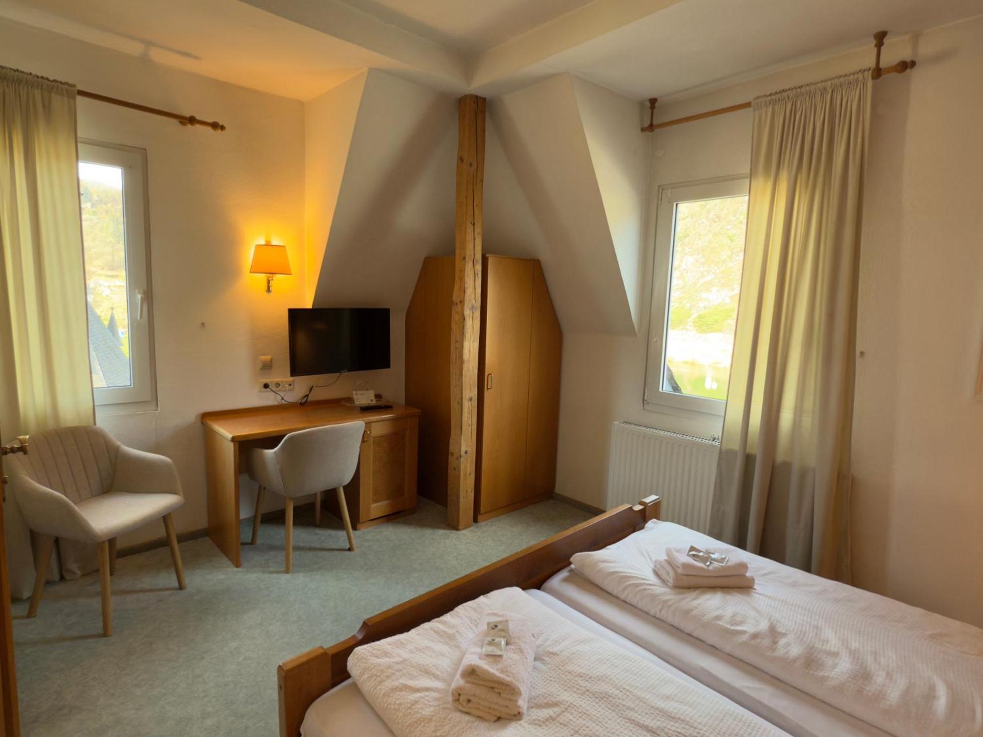 Hotel "Zur Schoenen Aussicht" โคเคห์ม ภายนอก รูปภาพ